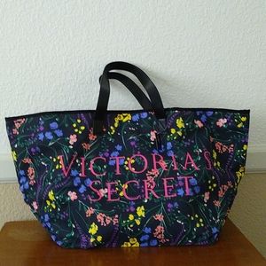 Victoria's Secret Zipper Tote Bag